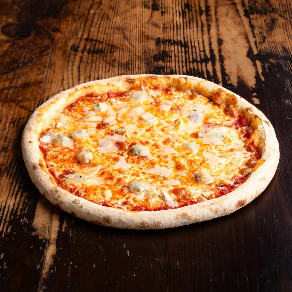 Quattro Formaggi - Pizza vegetariană