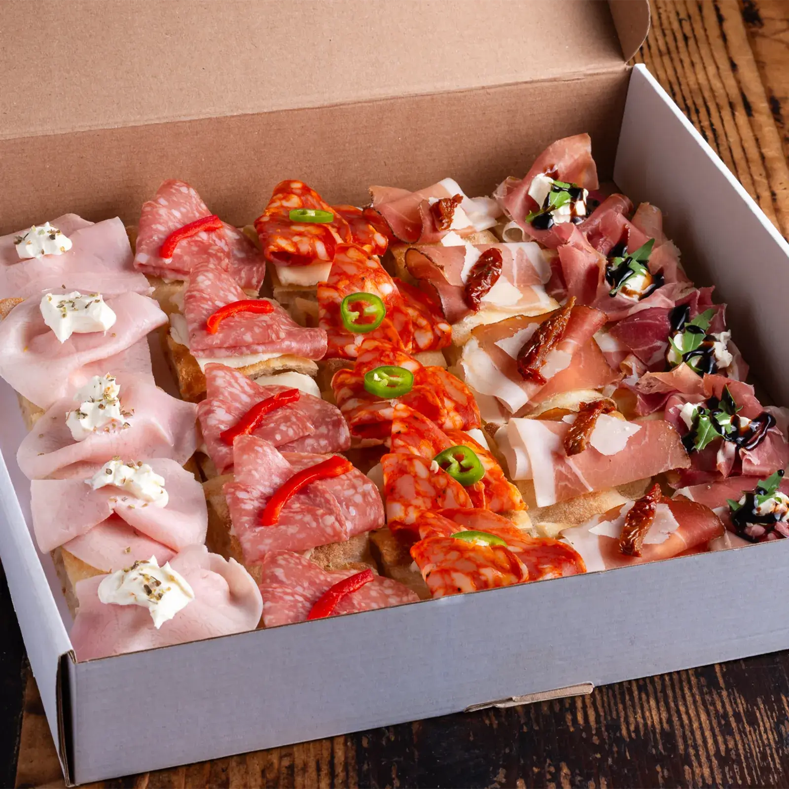 One bite carne cutie mare - Platouri